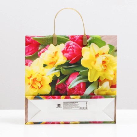 Pack "Bouquet for Mom", soft plastic, 30 x 30 cm, 120 μm-1