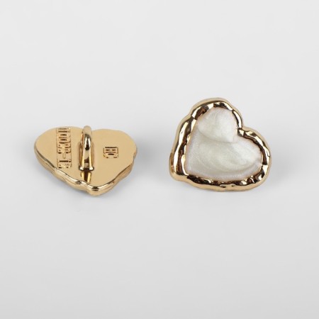 A set of buttons on the leg "Heart", 13 × 13 mm, 5 pcs, white/gold color-1