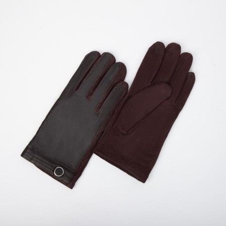 Gloves are male, dimensionless, without insulation, brown color