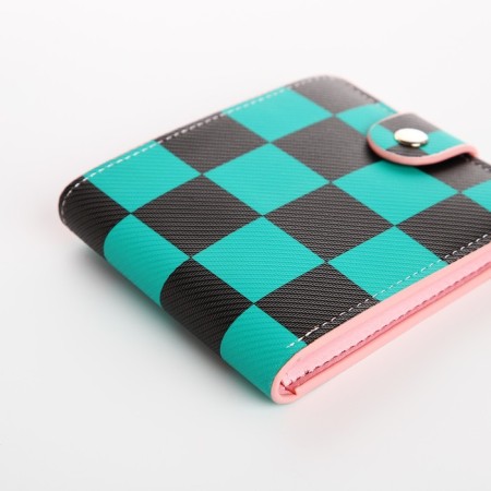The wallet on the button, the color is green/black-2