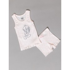 Set for girls: T -shirt, shorts, height 146 cm