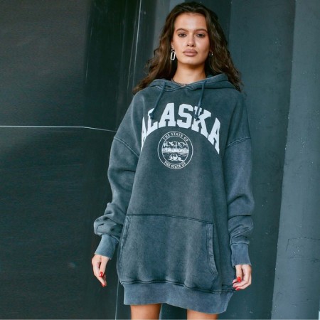 Women's sweatshirt was launched, the color is black, the size of one size (42-46)