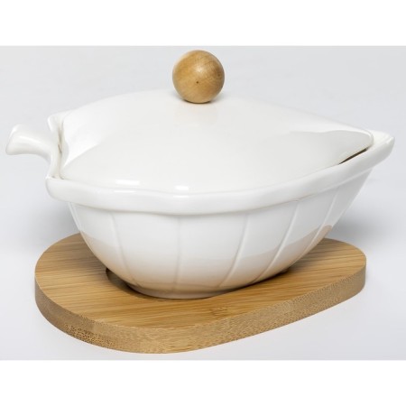 Balsford pasteum, on a stand, 14.5x7x10.8 cm
